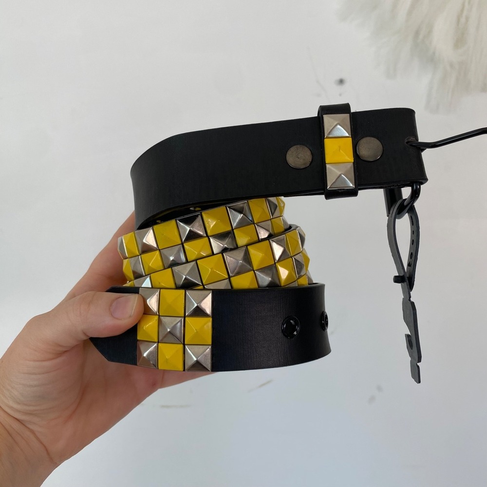 Unisex Y2K Genuine Leather‎ Belt Size M Punk Rocker Studded Goth Grunge Emo NWOT